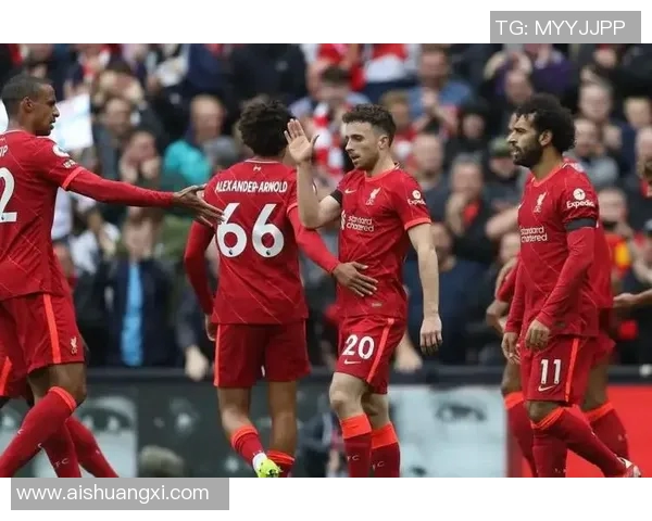 足球球星因染红而缺阵 影响球队战术部署与比赛走势分析 足球球星因染红而缺阵 影响球队战术部署与比赛走势分析